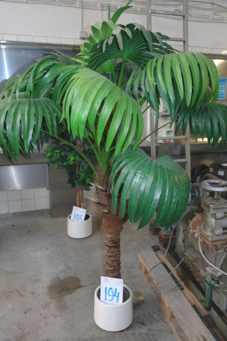Palme, kunstig ca. 2 meter høj