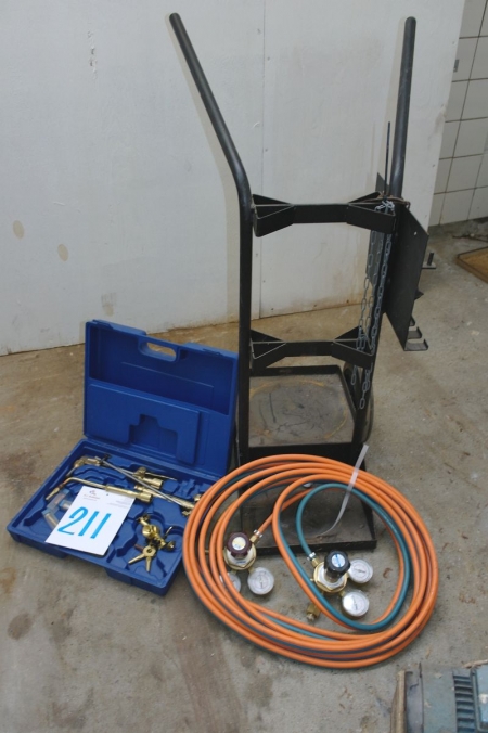 Oxygen / acetylene cart with hose + pressure gauge + torch