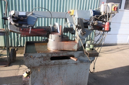 Band Saw, equipped with an emergency stop