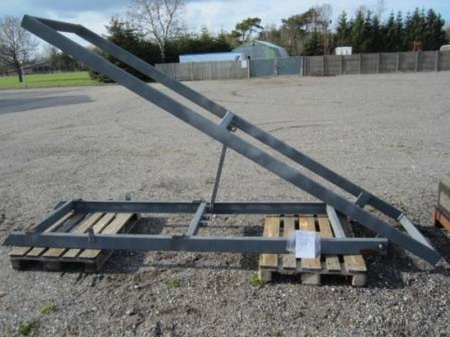 Galvanized tipping frame without cylinder, pump and fittings, suitable for example. 3500 kg van