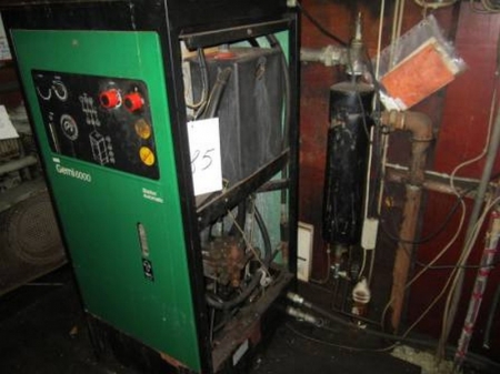 Stationary hot water cleaner, Gerni 6000, Station Automatic, with hose reel and various handles