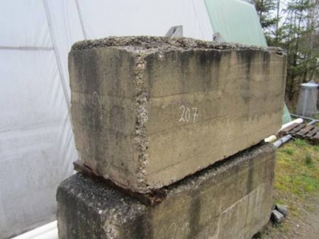 Vægtklods i beton, anslået vægt 2500 kg