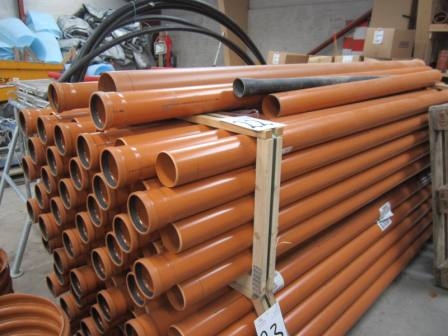 50 x Wavin sewer pipes, PVC DN110x3, 2 UD multilayer, as well as pipe pieces