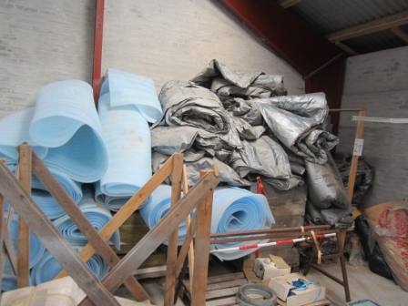 Winter mats, insulation in blue rolls and sheets and strips of 2 mm pallets, pallets supplied