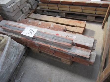 Pallet with brick lintels, ca. 7 x Assorted