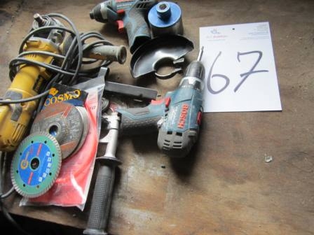 Small angle grinder, 2 screwdrivers, washers, etc.