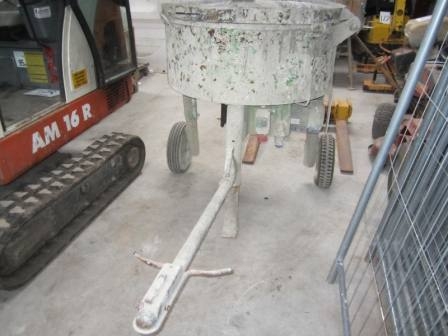 Concrete mixer 315 liters, with cable