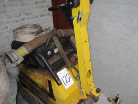 Plate compactor, Wacker DPU-100-70 750 kg, with a fire hose and connection