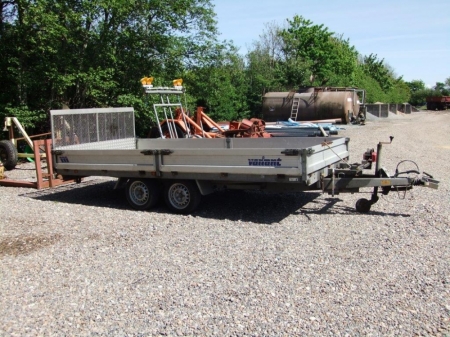 Trailer, Variant UH 2700 L 1925. Tip og læssebagsmæk. Årgang 2008. Reg nr. OP6358. Nummerplade medfølger ikke.