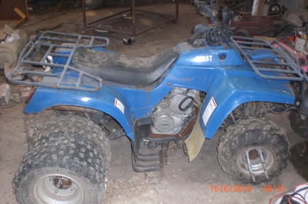 ATV, 250 cc 2 cyl med tvilling hjul bagpå, stand ukendt.  Kun moms på salær