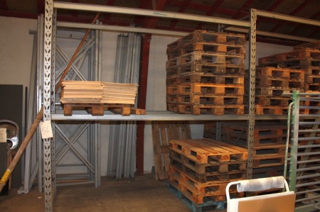 7 pallet racks without content