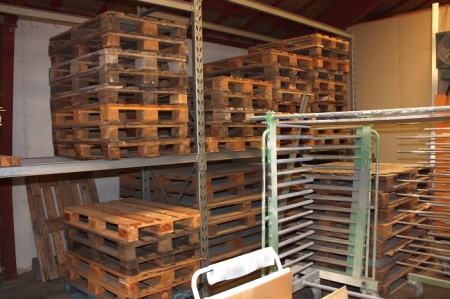 Euro pallets, approx. 70. + Miscellaneous pallets and half pallets