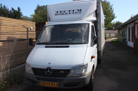 Mercedes Sprinter 316 CDI - 40. Year 22/12/2001. Latest inspection: 01/22/2010.Kilometers: approx. 223500. With tarpaulin construction. GPS