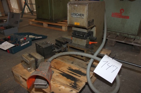 Stansemaskine inklusive værktøjer. Hueck type HPS 100