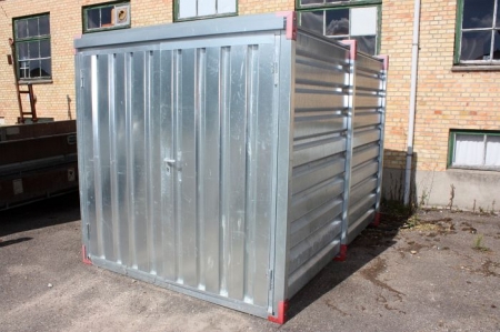 Material Container, sold without content. 6 feet. Good condition