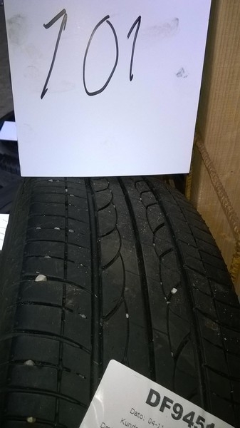 Dæk, størrelse 175/70 R14, Bridgestone, ca. 75% dækmønster + stålfælge, passer til VW Golf. 