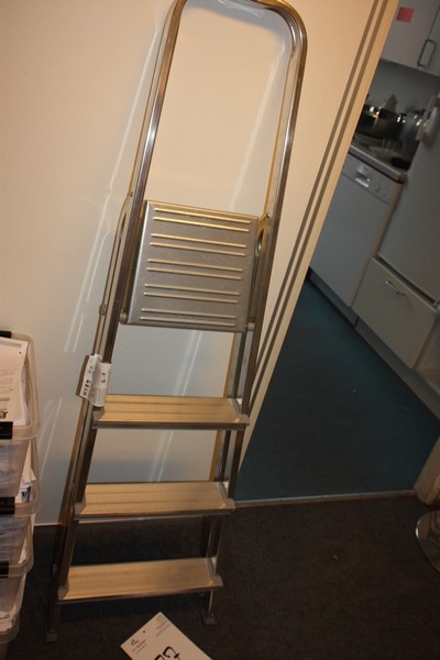 Step ladder, aluminum