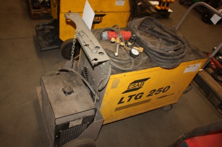 TIG welding, ESAB LTG 250 + welding cable + manometer. Mounted in a frame on wheels