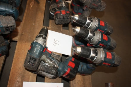 4 x cordless drills, Bosch with 4 batteries, 14.4 V, 2.6 AH + charger