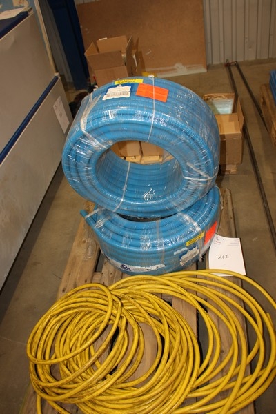 2 x hose, labeled Blue Food Flow hot, 19x28, 6 mm, length of 50 m, unused + water hose