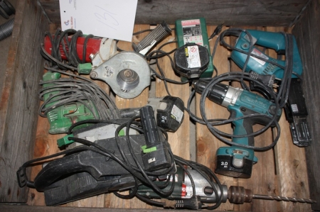 Pallet with various power tools + aku-drill with 2 batteries and charger