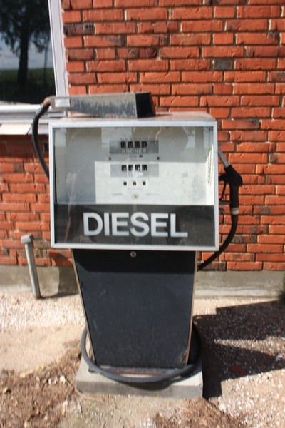 Diesel Stand. Liter meter works