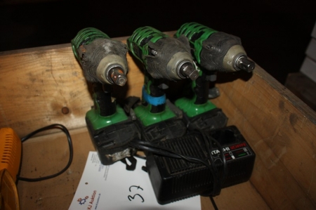 3 x aku-slagnøgler, Hitachi, med 3 batterier og 1 lader