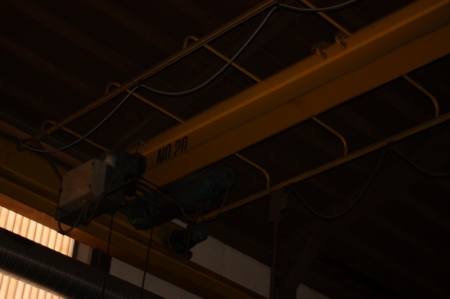 Overhead Crane (20), 3200 kg, electric hoist below the gantry. Hook, Demag 3.2 t 2 Speed ​​up / down. Span approx. 14 meters