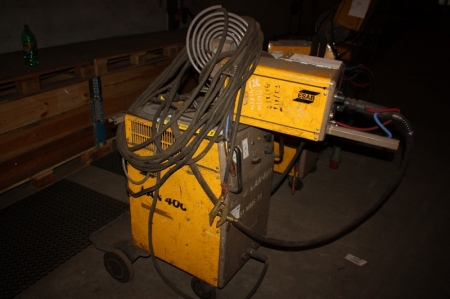 Welding rectifier, ESAB LAN 400 + wire feed box, ESAB A10 Mek 44 + welding cable + torch + gauge + cooling unit. Mounted in a frame on wheels