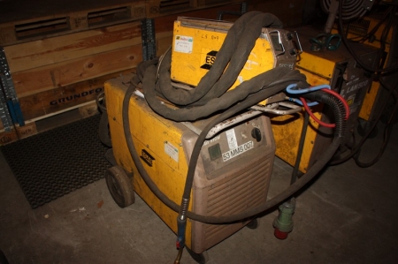 Welding rectifier, ESAB LAW 510W + wire feed box, ESAB MEK 20 + welding cable welding + torch + manometer. Mounted in a frame on wheels