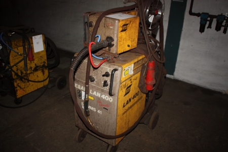Welding rectifier, ESAB LAN 400 + wire feed box, ESAB MEH 44 + welding cable welding + handle + cooling unit. Mounted in a frame on wheels