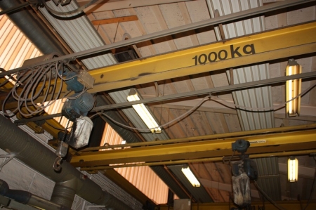 Overhead Crane (50), 1000 kg, Demag electric hoist below gantry, 1000 kg. Area. 2 speed up / down. Span approx. 7 meters