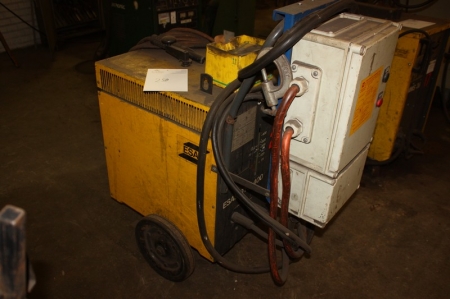 Electrode welding rectifier, ESAB THF 400 + safe box + welding cables. Mounted in a frame on wheels