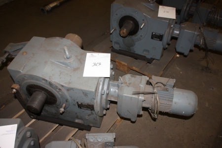 Gearmotor for svejserullebukke, Getriebebau Nord, type SK 9062.1/32AZD-80 L/4. Bre 10 TF. L= 2,221.4 H1 N2=0,62