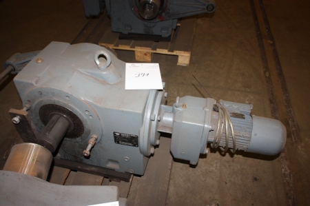 Gearmotor for svejserullebukke, Getriebebau Nord, type SK 9062.1/32AZD-80 L/4. Bre 10 TF. L= 2,221.4 H1 N2=0,62