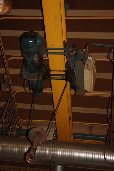 Overhead Crane (11), 3200 kg. Electric hoist below cross-member, Demag. Area: 3200 kg. 2 speed up / down. Span approx. 14 meters