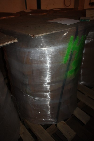 2.4 mm x 900 kg. Pallet with welding rods, Hyundai, labeled WindArc M-12K AWS A5.17/ASME SFA5. 17 EM12K. JIS Z3351 YS-S3. EN756-S2Si. 2.4 mm x 900 kg
