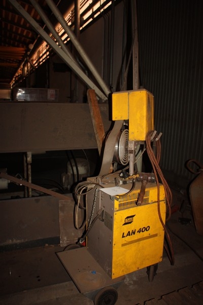 CO2 welding machine ESAB LAN 400 + wire feeding box + welding cables + welding torch. Mounted in a frame on wheels