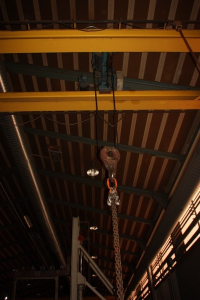 Overhead Crane (13). 5,000 kg. Electric hoist on cross-member. Demag. Area: 5,000 kg. 2 speed up / down. Span approx. 14 meters