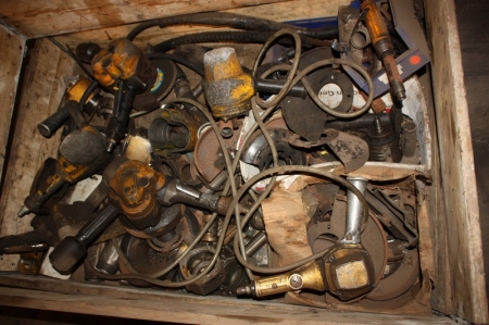 Pallet with various air tools, condition unknown