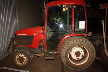 Tractor, John Deere, model 4400 HST. Fitted with front linkage with A-frame + box on the 3-point hitch. Cab: F007 model. Hydraulic behind. Tread: Front approx. 30%. Rear approx. 30%. Rotating beacon