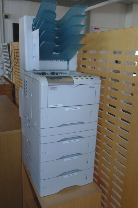 Kopimaskine, Kyocera FS 3830 N + 5 stk. afskærmningsvægge i træ