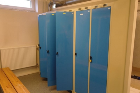 7 pcs. 2-room lockers with ventilation + bench