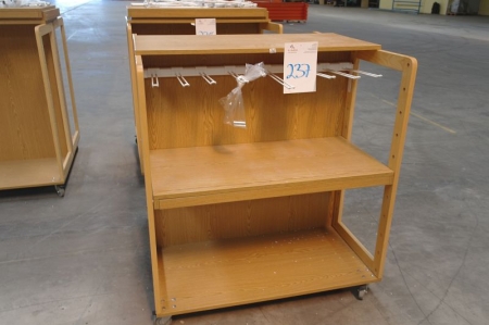 Shelf on wheels with suspension and shelves