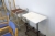 Bord + 5 stole med stof + PC bord + rullebord