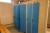 7 stk. 2 rums garderobeskabe med ventilation + bænk