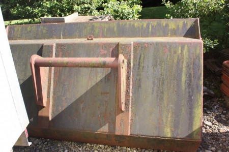 Bucket for Manitou telehandler. Width: 2.1 m. About 10 years old