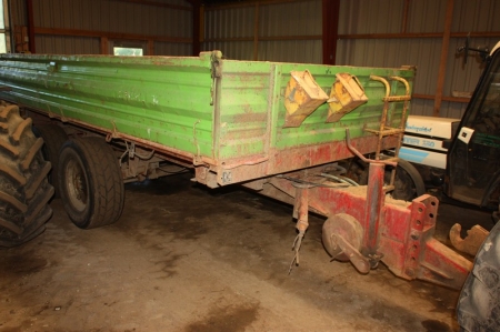 Flatbed tractor, hydraulic tip. Præstbo. Year 1998. PJ1654. License plate not included