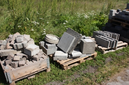 3 pallets of various stones and concrete blocks