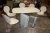 Ovalt bord, hvid laminat + 5 skalstole, træ + 2 x olieradiator